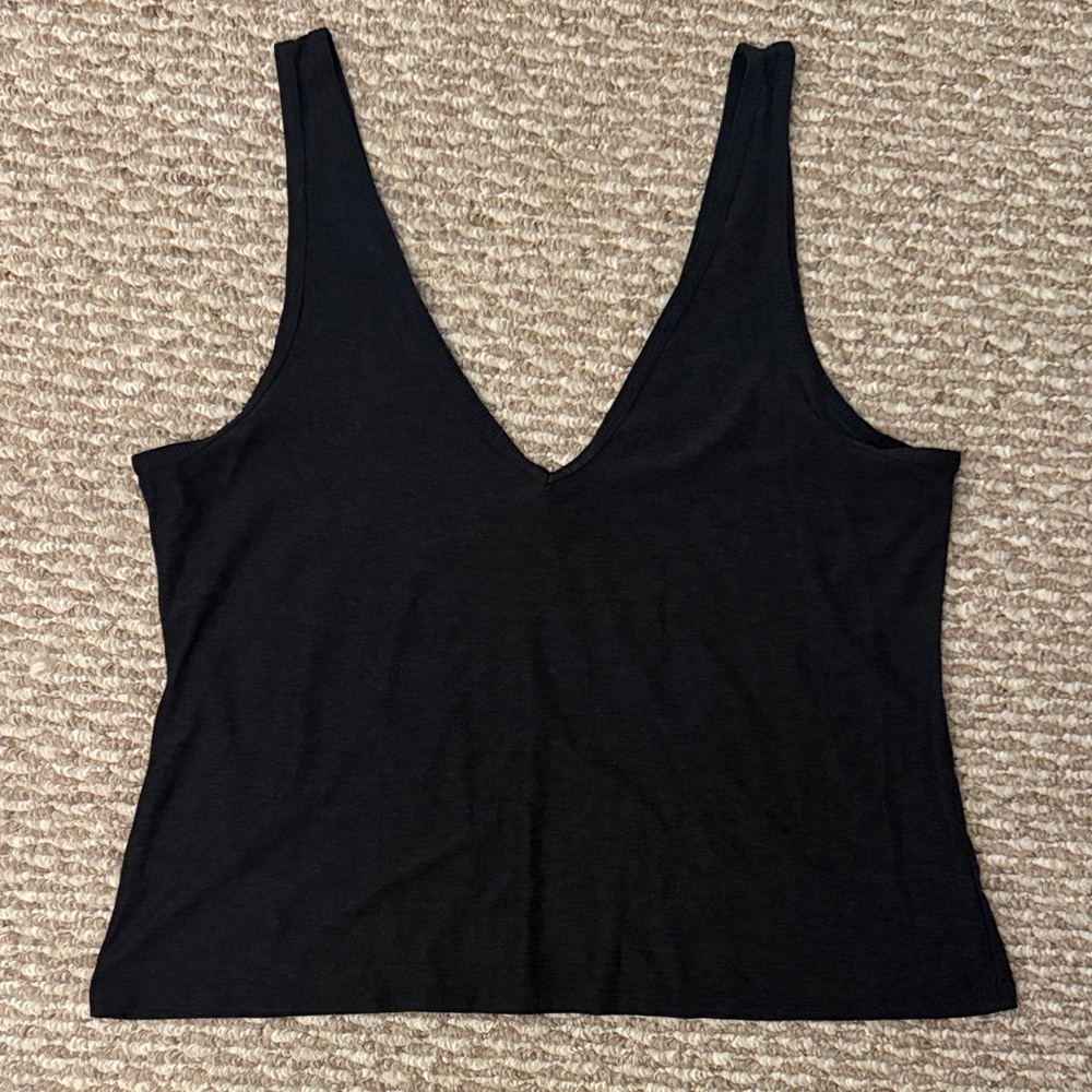 Beyond Yoga Black Tank Top - Women's Large - Soft Crop